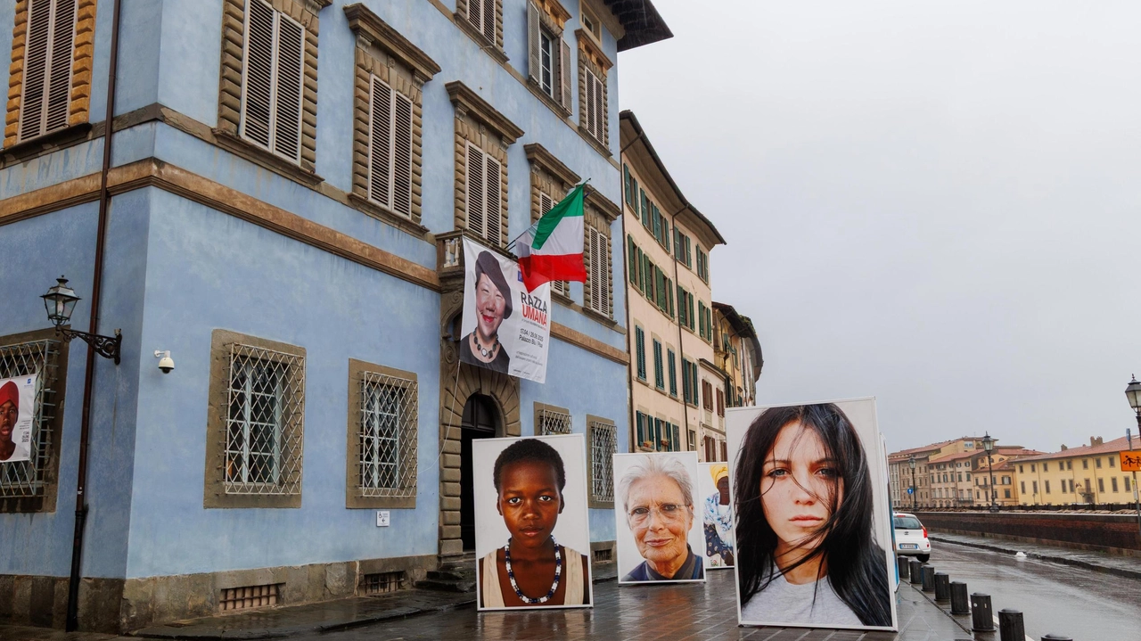 "L’unico vero obiettivo dell’arte è testimoniare la condizione umana". Oliviero Toscani ne era talmente convinto che al progetto ‘Razza Umana’... "L’unico vero obiettivo dell’arte è testimoniare la condizione umana". Oliviero Toscani ne era talmente convinto che al progetto ‘Razza Umana’...