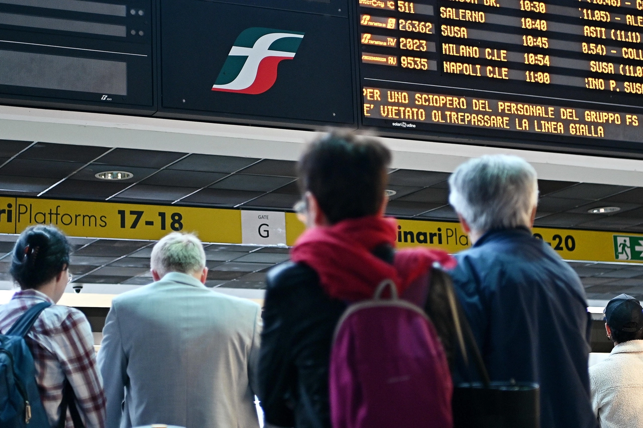 TRENI: SCIOPERO DEL PERSONALE DEL GRUPPO FS ITALIANE