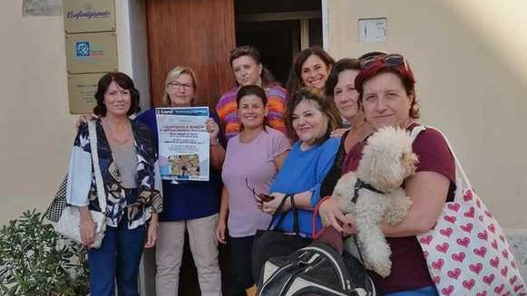 Alcune artigiane che partecipano alle numerose iniziative organizzate dall’Anap Una speciale c’è ogni sabato Alcune artigiane che partecipano alle numerose iniziative organizzate dall’Anap Una speciale c’è ogni sabato
