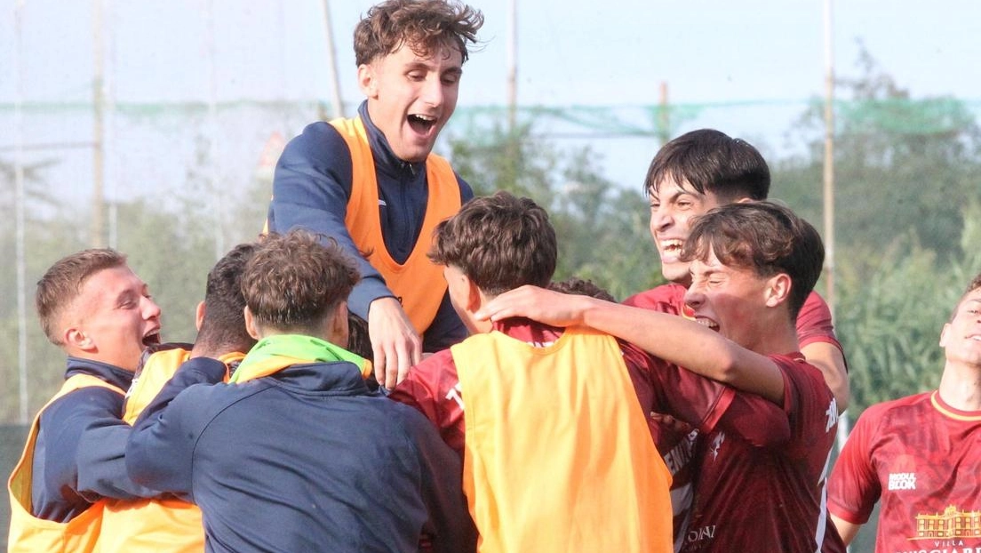 L’esultanza dei giocatori della Zenith a San Mauro Pascoli L’esultanza dei giocatori della Zenith a San Mauro Pascoli