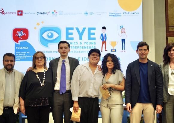 https://www.lanazione.it/image-service/view/acePublic/alias/contentid/Y2Q2YzA1ZTEtZGZkMy00/0/imprenditoria-giovanile-ecco-i-progetti-vincenti.jpeg