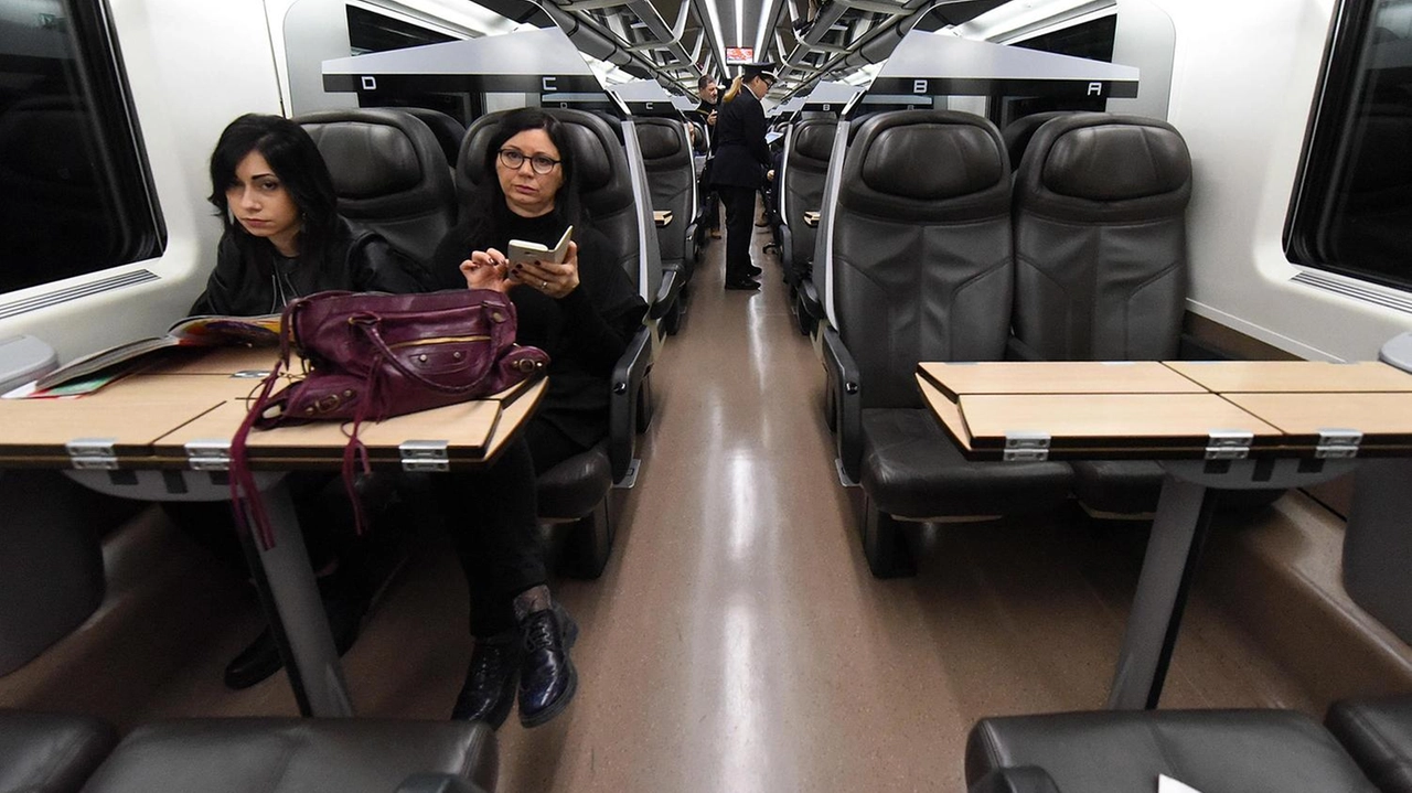 La scelta di Rigutino come stazione per l’alta velocità scatena le reazioni del centrodestra che attaccano il governo regionale La scelta di Rigutino come stazione per l’alta velocità scatena le reazioni del centrodestra che attaccano il governo regionale