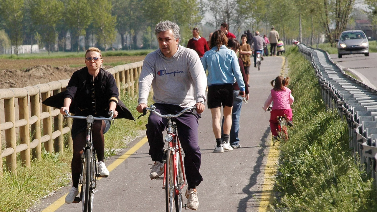 Una pista ciclabile (foto d’archivio) Una pista ciclabile (foto d’archivio)
