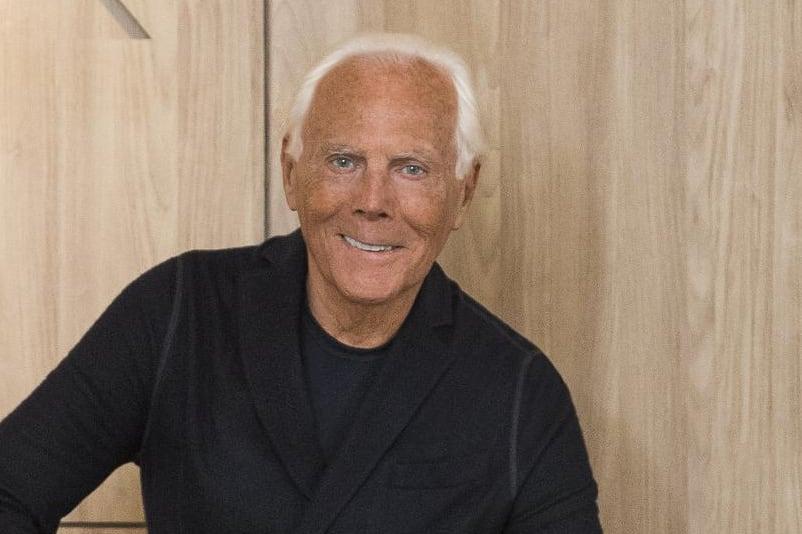 Il Forte piange Armani. L’annuncio sulla Capannina fu l’ultimo gesto d’amore Il Forte piange Armani. L’annuncio sulla Capannina fu l’ultimo gesto d’amore
