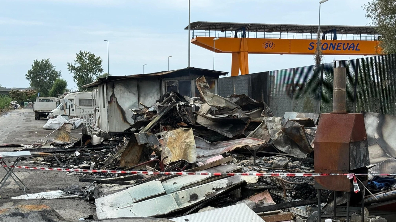 Da capire cosa abbia scatenato le fiamme che hanno provocato l’incendio