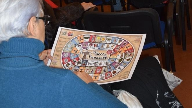 ASSISI – Tramite il gioco avvicinare bambini, adolescenti e anche gli adulti, a leggere la vita di San Francesco. E’... ASSISI – Tramite il gioco avvicinare bambini, adolescenti e anche gli adulti, a leggere la vita di San Francesco. E’...