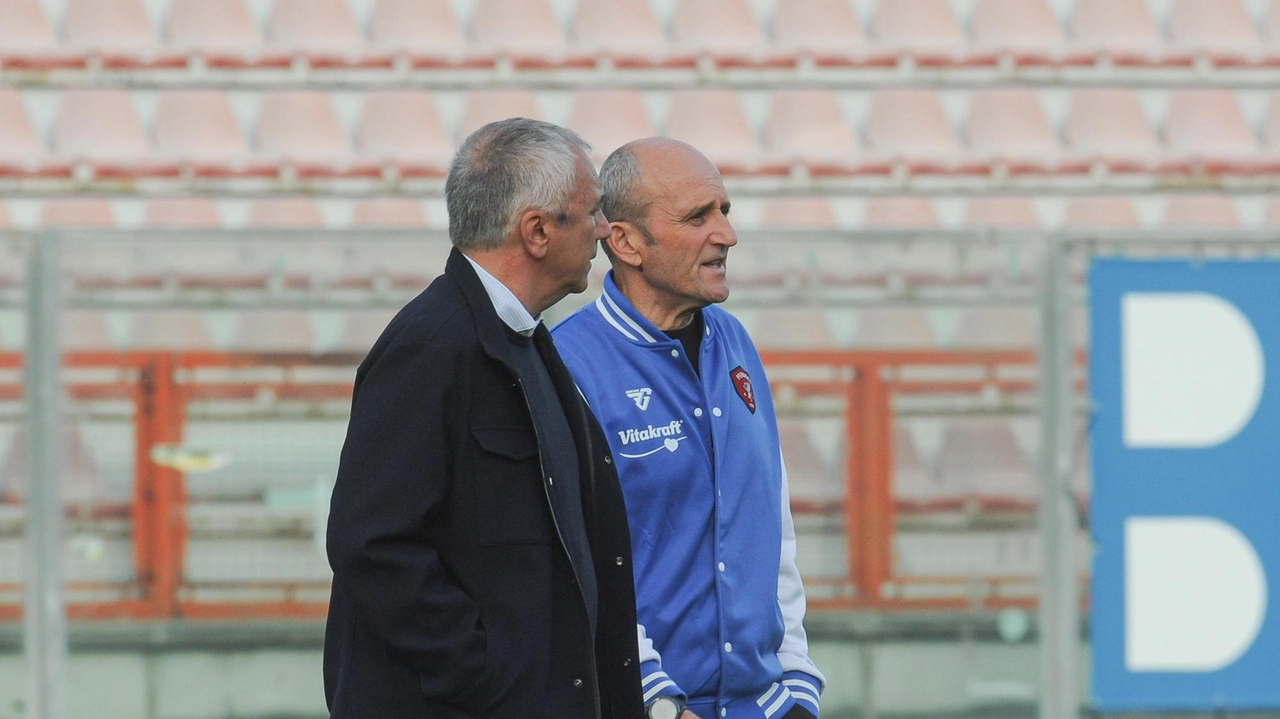 Campionato. Attesa per i gironi. Col caso-Salernitana