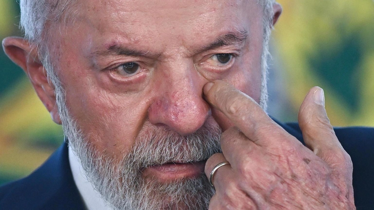 'Trump ha aumentato i dazi per garantire l'impunità a Bolsonaro' 'Trump ha aumentato i dazi per garantire l'impunità a Bolsonaro'