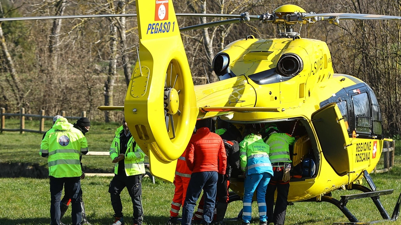 AREZZO Grave incidente nel primo pomeriggio di ieri, intorno alle 14,40, in località Badia al Pino, nel comune di Civitella, alle... AREZZO Grave incidente nel primo pomeriggio di ieri, intorno alle 14,40, in località Badia al Pino, nel comune di Civitella, alle...