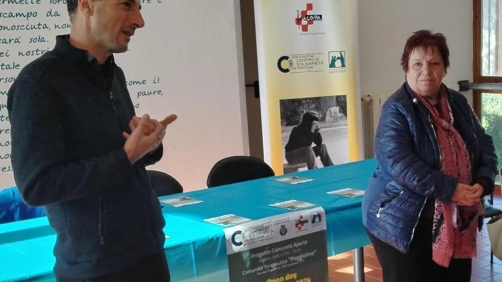 Nell’open day del centro di Larciano le testimonianze dei giovani ospiti. L’appello del sindaco Amidei: "Nei nostri locali case rifugio per donne". Nell’open day del centro di Larciano le testimonianze dei giovani ospiti. L’appello del sindaco Amidei: "Nei nostri locali case rifugio per donne".
