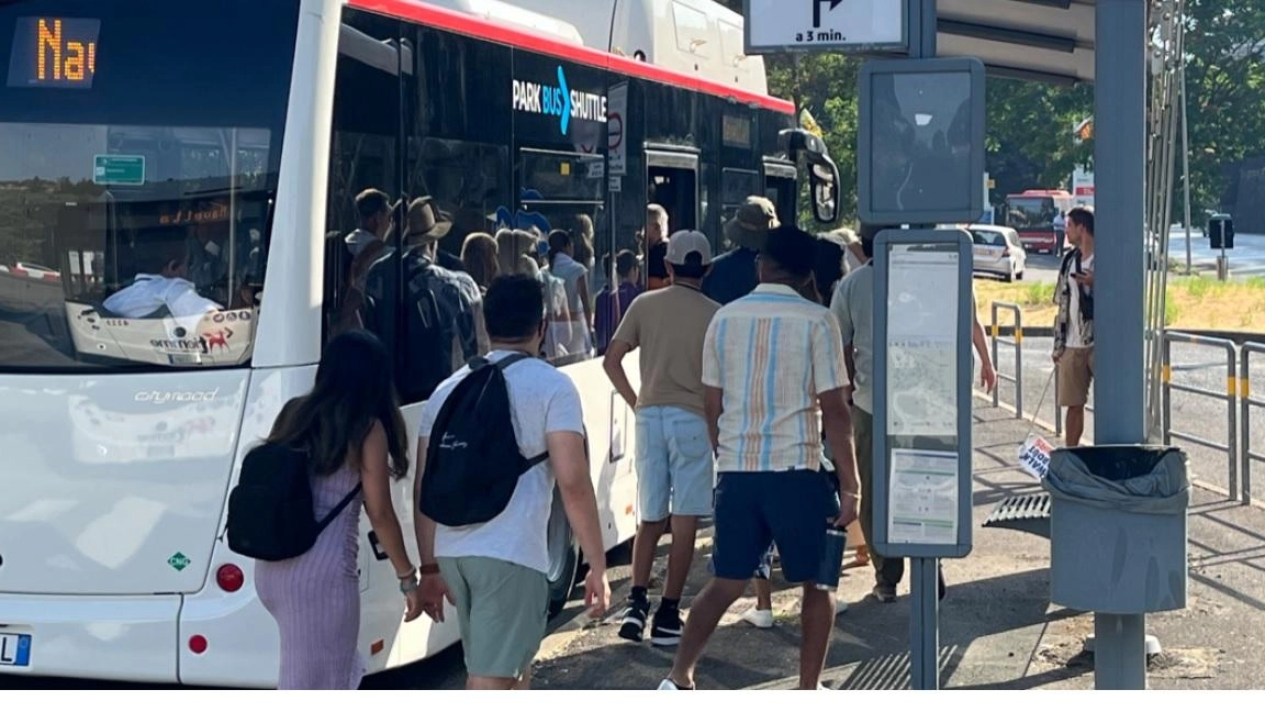 Un autobus di Autolinee Toscane Un autobus di Autolinee Toscane