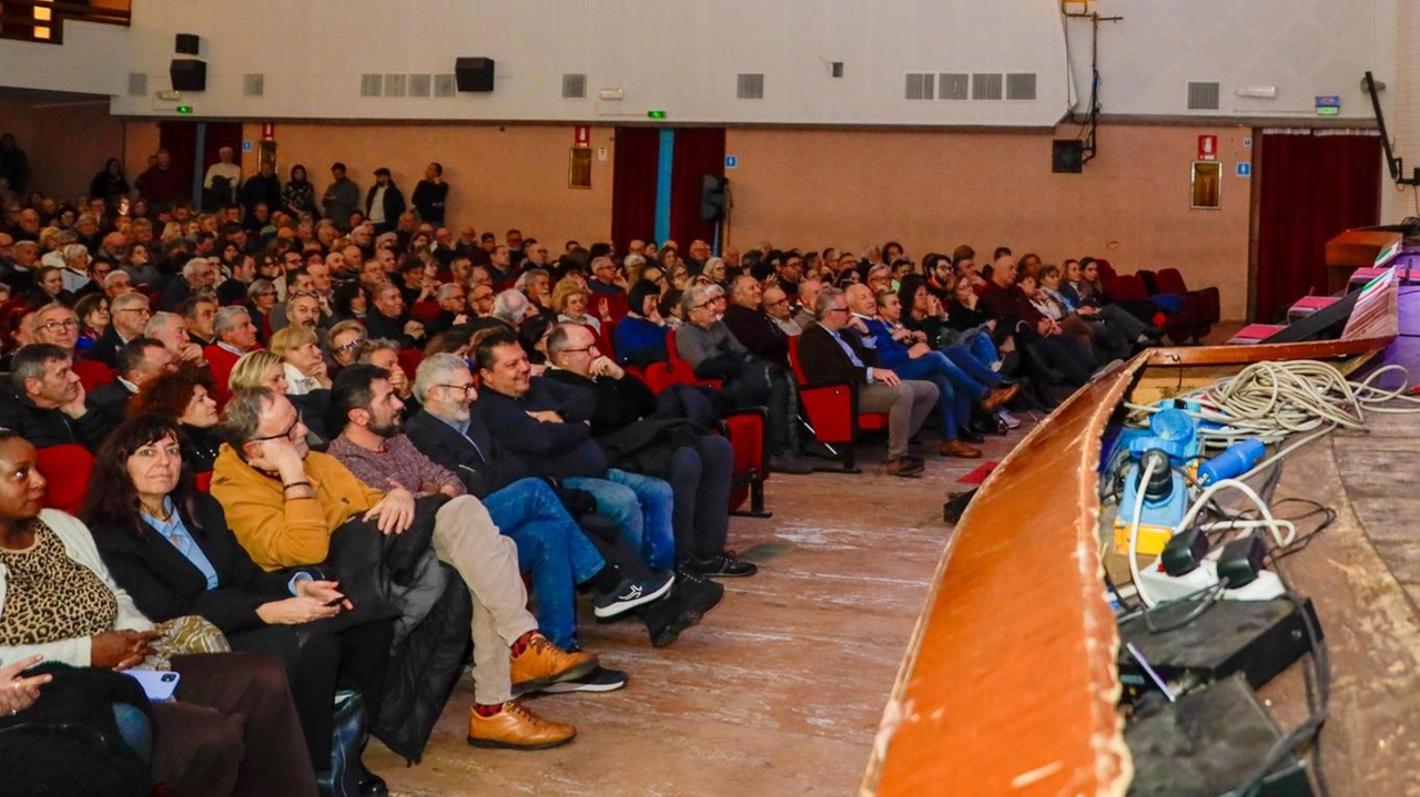 Auroradisera: presentato il programma. La rassegna parte il 27 gennaio con la prima al teatro Aurora ed è già aperta... Auroradisera: presentato il programma. La rassegna parte il 27 gennaio con la prima al teatro Aurora ed è già aperta...