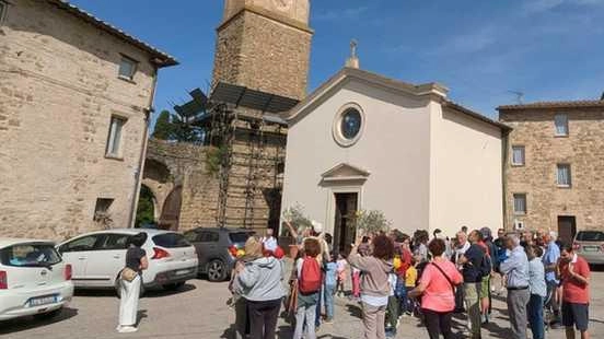 Tante le iniziative promosse dell’associazione Colle della Strada Sabato 17 è in agenda l’attività di pulizia del borgo Tante le iniziative promosse dell’associazione Colle della Strada Sabato 17 è in agenda l’attività di pulizia del borgo