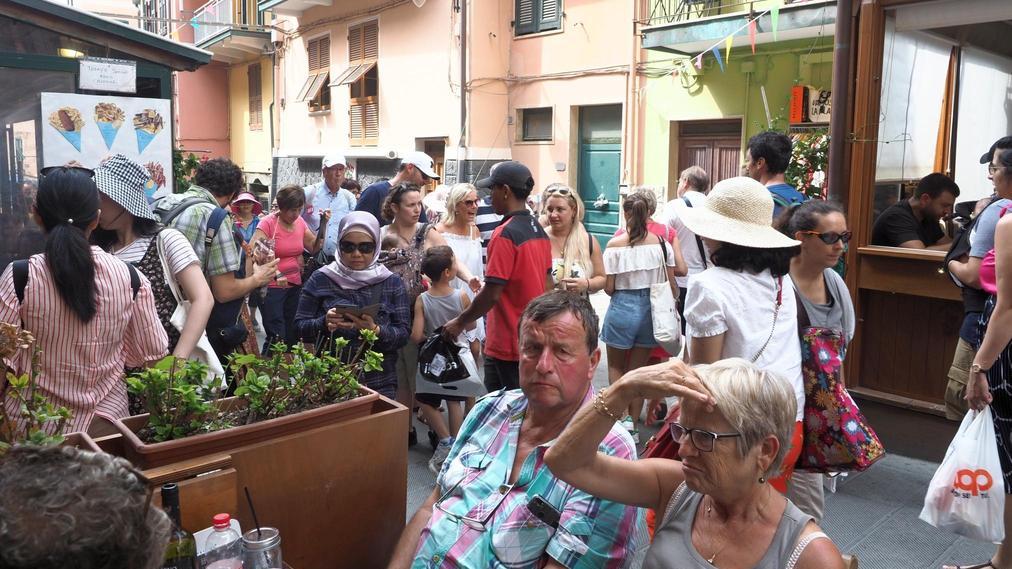 "Resta, non passare". Il messaggio del Parco sulla visita consapevole "Resta, non passare". Il messaggio del Parco sulla visita consapevole