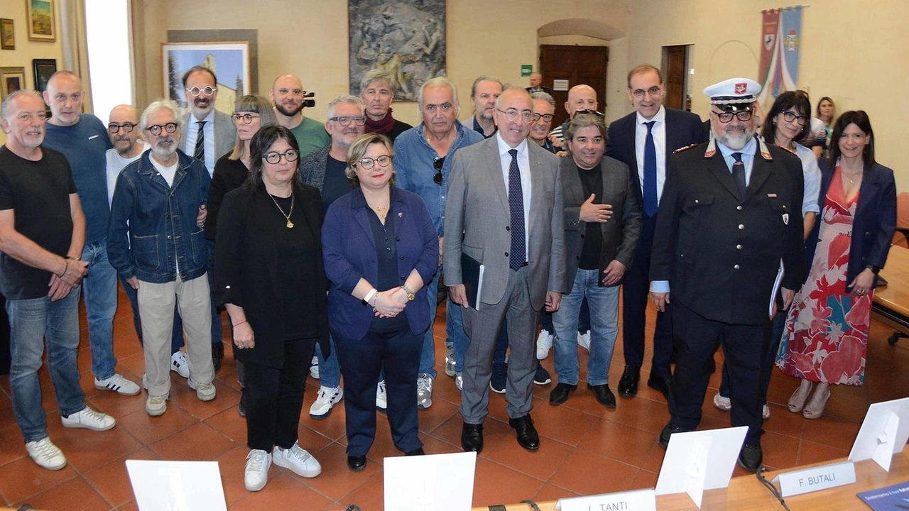 Una chat con 16 negozianti che riceveranno segnalazioni dai colleghi. Il centro storico e la prima periferia saranno continuamente monitorate. Una chat con 16 negozianti che riceveranno segnalazioni dai colleghi. Il centro storico e la prima periferia saranno continuamente monitorate.