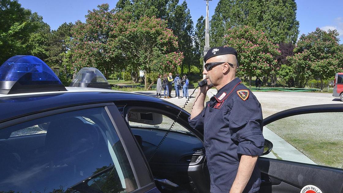 Violenza dopo la partita di calcio. Allenatore ko, dirigente all’ospedale: "Operato per la frattura al braccio" Violenza dopo la partita di calcio. Allenatore ko, dirigente all’ospedale: "Operato per la frattura al braccio"