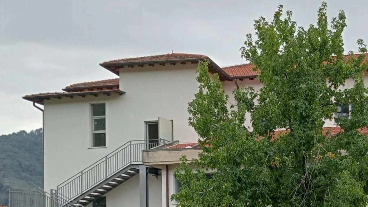 Il plesso di San Giovanni Bosco era stato interdetto per ragioni di sicurezza. Domani il ritorno sui banchi e sabato la cerimonia di inaugurazione. Il vicesindaco Natali: "Che soddisfazione restituire un bene alla comunità". Il plesso di San Giovanni Bosco era stato interdetto per ragioni di sicurezza. Domani il ritorno sui banchi e sabato la cerimonia di inaugurazione. Il vicesindaco Natali: "Che soddisfazione restituire un bene alla comunità".