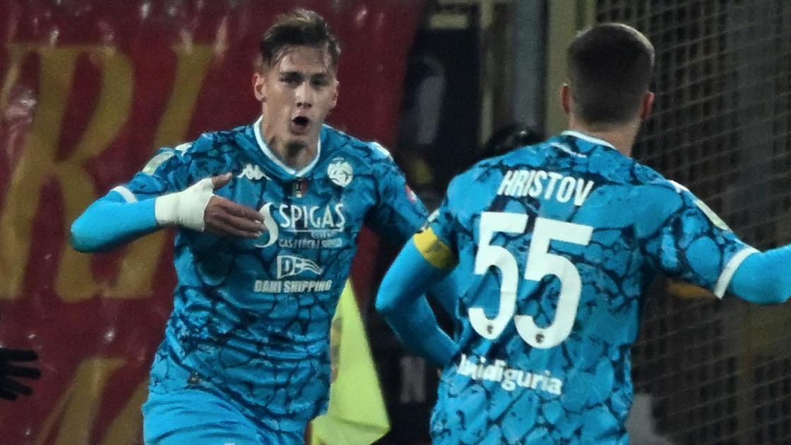di serio e pio spingono lo spezia vittoria preziosa nell andata play off grazie ai guizzi degli attaccanti