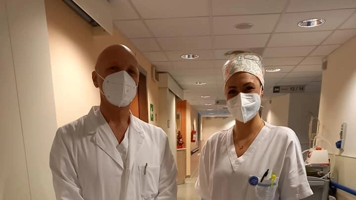 L'estate non ferma i virus: raffreddore e mal di orecchie diffusi a Lucca. Emergono varianti Covid, ma meno gravi grazie ai vaccini. Precauzioni per anziani e fragili. L'estate non ferma i virus: raffreddore e mal di orecchie diffusi a Lucca. Emergono varianti Covid, ma meno gravi grazie ai vaccini. Precauzioni per anziani e fragili.