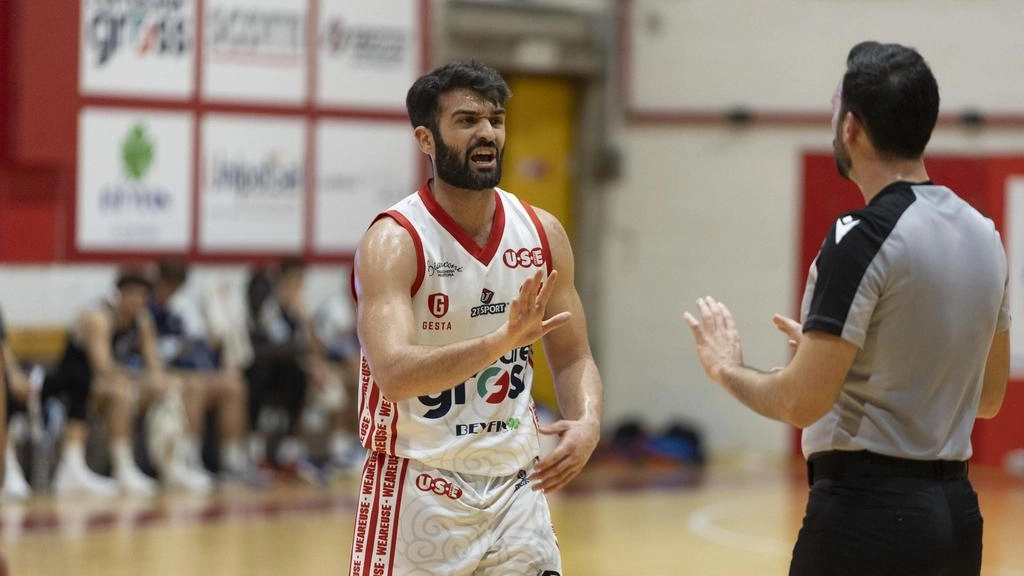 Use Computer Gross sfida Borgomanero nei play-off: inizia l'avventura