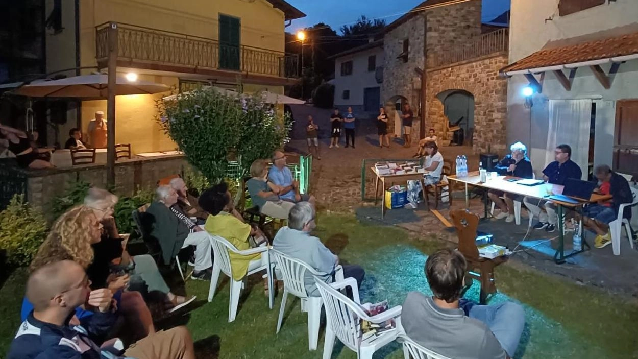 Un momento degli appuntamenti culturali andati in scena nel borgo Un momento degli appuntamenti culturali andati in scena nel borgo