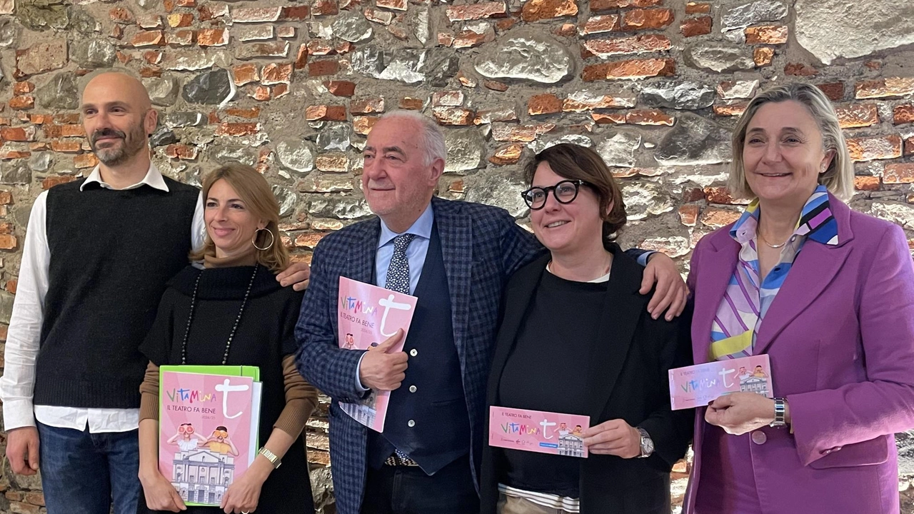 Un momento della presentazione Un momento della presentazione