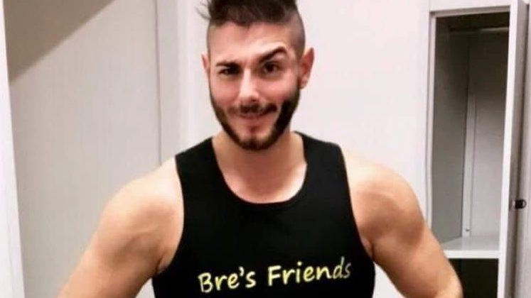 Lorenzo Votino, 32 anni, è scomparso due anni fa per una malattia. I genitori hanno fondato l’associazione per la donazione di midollo osseo a suo nome Lorenzo Votino, 32 anni, è scomparso due anni fa per una malattia. I genitori hanno fondato l’associazione per la donazione di midollo osseo a suo nome