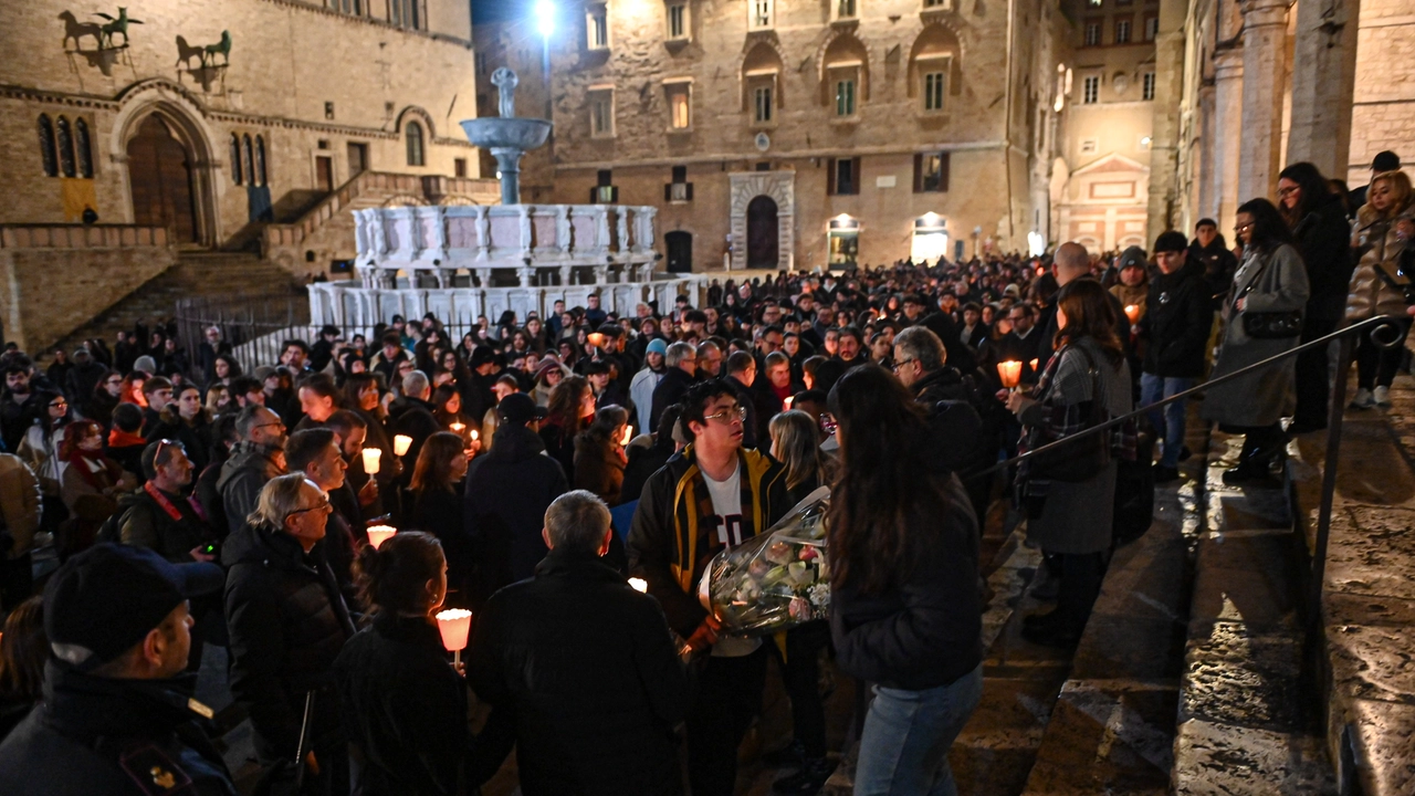 La fiaccolata organizzata a Perugia in ricordo di Andrea Prospero La fiaccolata organizzata a Perugia in ricordo di Andrea Prospero