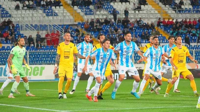 Pescara-Pianese 2-1, finisce il sogno della squadra toscana