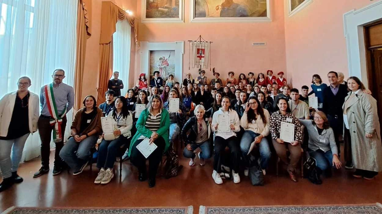 Il gruppo ricevuto a Palazzo Il gruppo ricevuto a Palazzo
