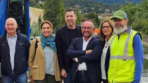Ieri il nuovo sopralluogo della Regione insieme ai sindaci di Sarzana, Castelnuovo e Luni Un’opera da oltre 14 milioni di euro finanziata dall’Unione europea nell’ambito del Pnrr. Ieri il nuovo sopralluogo della Regione insieme ai sindaci di Sarzana, Castelnuovo e Luni Un’opera da oltre 14 milioni di euro finanziata dall’Unione europea nell’ambito del Pnrr.