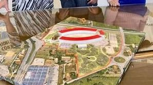 L’assessore Servetti, l’architetto Riani e la presidente Marcucci col progetto del parco L’assessore Servetti, l’architetto Riani e la presidente Marcucci col progetto del parco