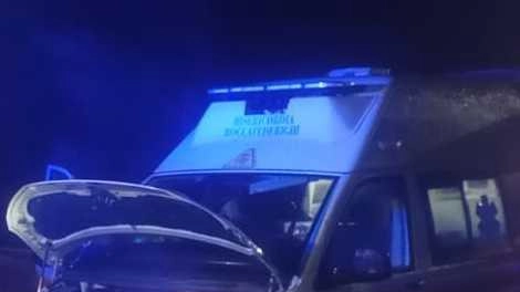 Illesi gli operatori della Misericordia di Roccatederighi. Sul posto i pompieri Illesi gli operatori della Misericordia di Roccatederighi. Sul posto i pompieri