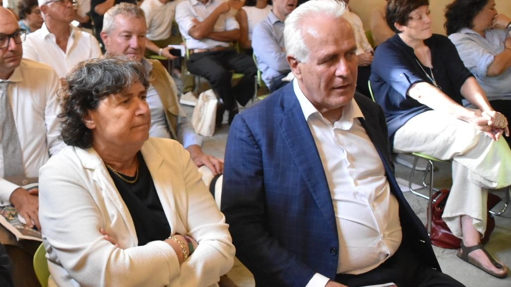 Istituzioni, imprese e mondo del credito al Festival promosso ad Alberese da Qn La Nazione e Regione Toscana . Eugenio Giani e Stefania Saccardi: "Inaccettabili i pesanti tagli ai fondi europei per l’agricoltura. Vigilare sui dazi" . Istituzioni, imprese e mondo del credito al Festival promosso ad Alberese da Qn La Nazione e Regione Toscana . Eugenio Giani e Stefania Saccardi: "Inaccettabili i pesanti tagli ai fondi europei per l’agricoltura. Vigilare sui dazi" .
