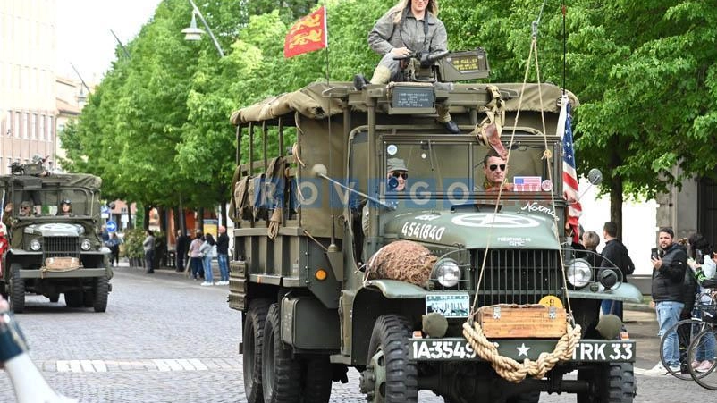 Una colonna di mezzo militari d’epoca sfileraà per il centro di Castelnuovo in occasione della celebrazione degli Ottanta anni della fine della Liberazione dall’invasore