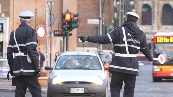 Vigili urbani in azione Vigili urbani in azione
