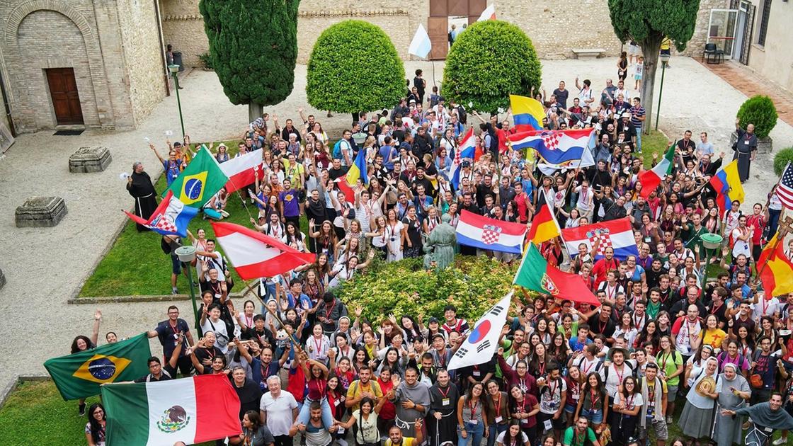 nono meeting giovani la luce della speranza ad assisi 700 ragazzi
