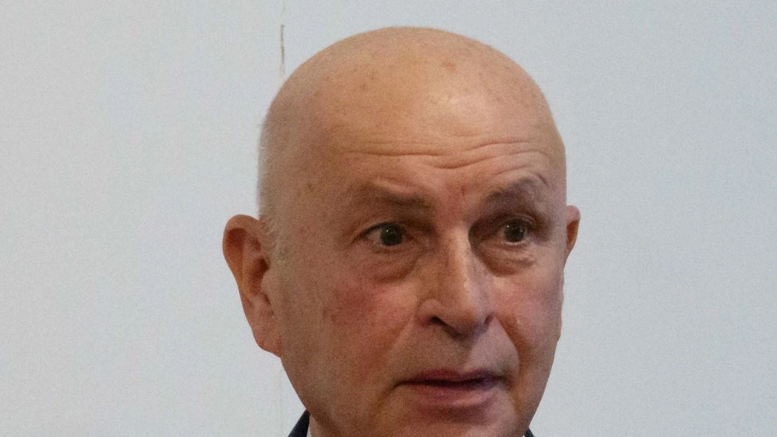 Indicazioni per la popolazione nei cartelli apparsi sul territorio. "Ma qui nessun contagio" . Indicazioni per la popolazione nei cartelli apparsi sul territorio. "Ma qui nessun contagio" .