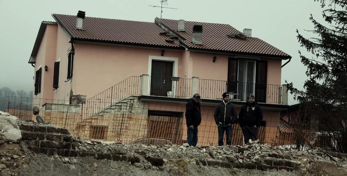 https://www.lanazione.it/image-service/view/acePublic/alias/contentid/YTAwNDA1NjYtOTQ0NS00/0/il-terremoto-di-norcia-il-racconto-di-sbarretti-in-versione-integrale.jpeg?f=1.91:1&w=1200