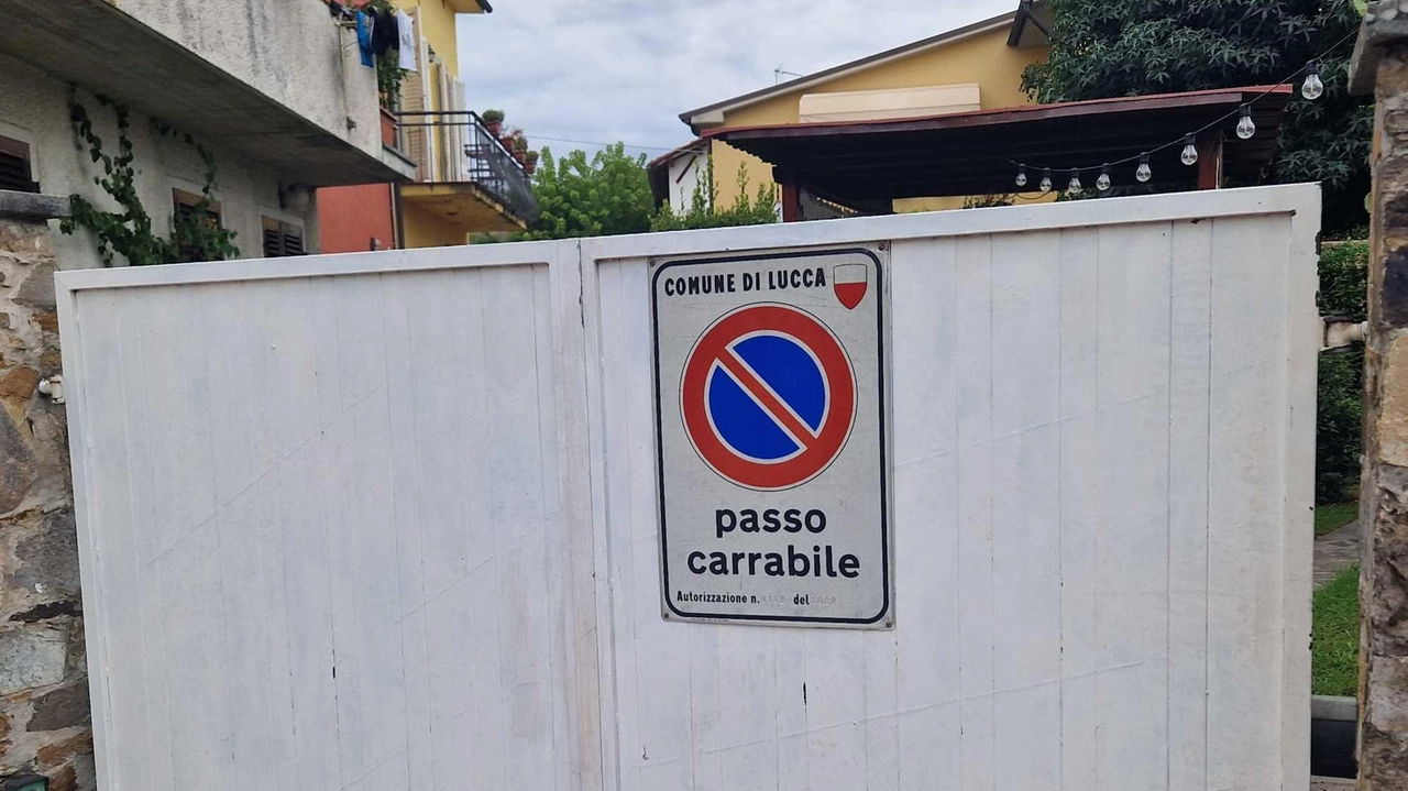 Con l’introduzione dell’imposta l’amministrazione procederà ai controlli. Le tariffe andranno da 14,13 euro al metro quadro in centro a 9,89 in periferia. Con l’introduzione dell’imposta l’amministrazione procederà ai controlli. Le tariffe andranno da 14,13 euro al metro quadro in centro a 9,89 in periferia.