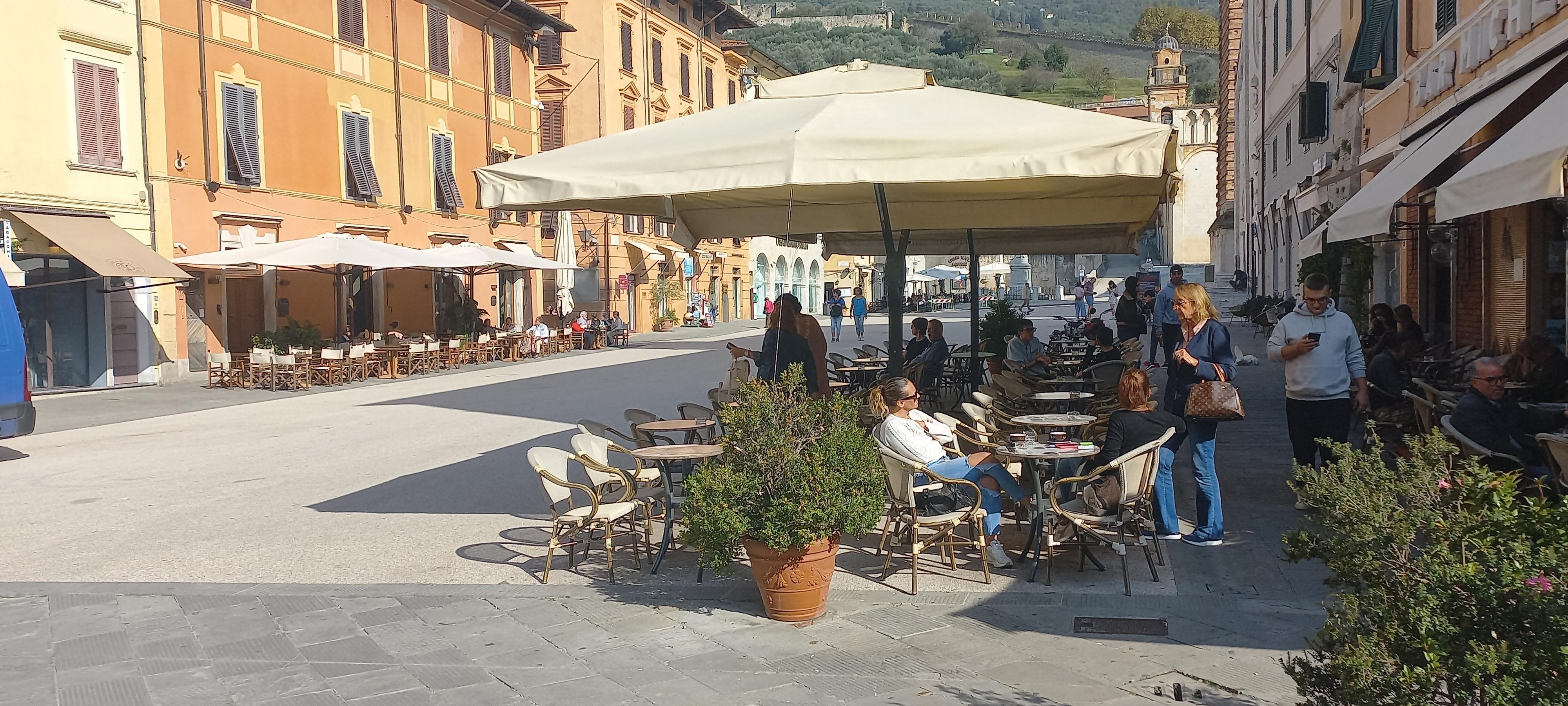 Pietrasanta, l’ora del caffè divide i bar. ‘Da noi stop dopo le 18’ Pietrasanta, l’ora del caffè divide i bar. ‘Da noi stop dopo le 18’
