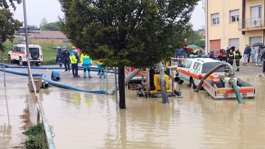 I mezzi della Misericordia di Borgo a Mozzano e Piano di Coreglia impegnati in Emilia I mezzi della Misericordia di Borgo a Mozzano e Piano di Coreglia impegnati in Emilia