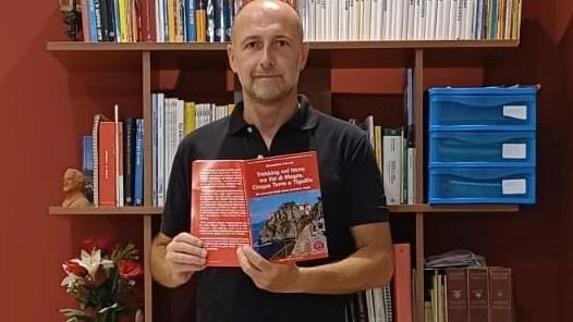 Gianmatteo Ferretti, autore di ’Trekking col treno tra Val di Magra, 5 Terre e Tigullio’ Gianmatteo Ferretti, autore di ’Trekking col treno tra Val di Magra, 5 Terre e Tigullio’