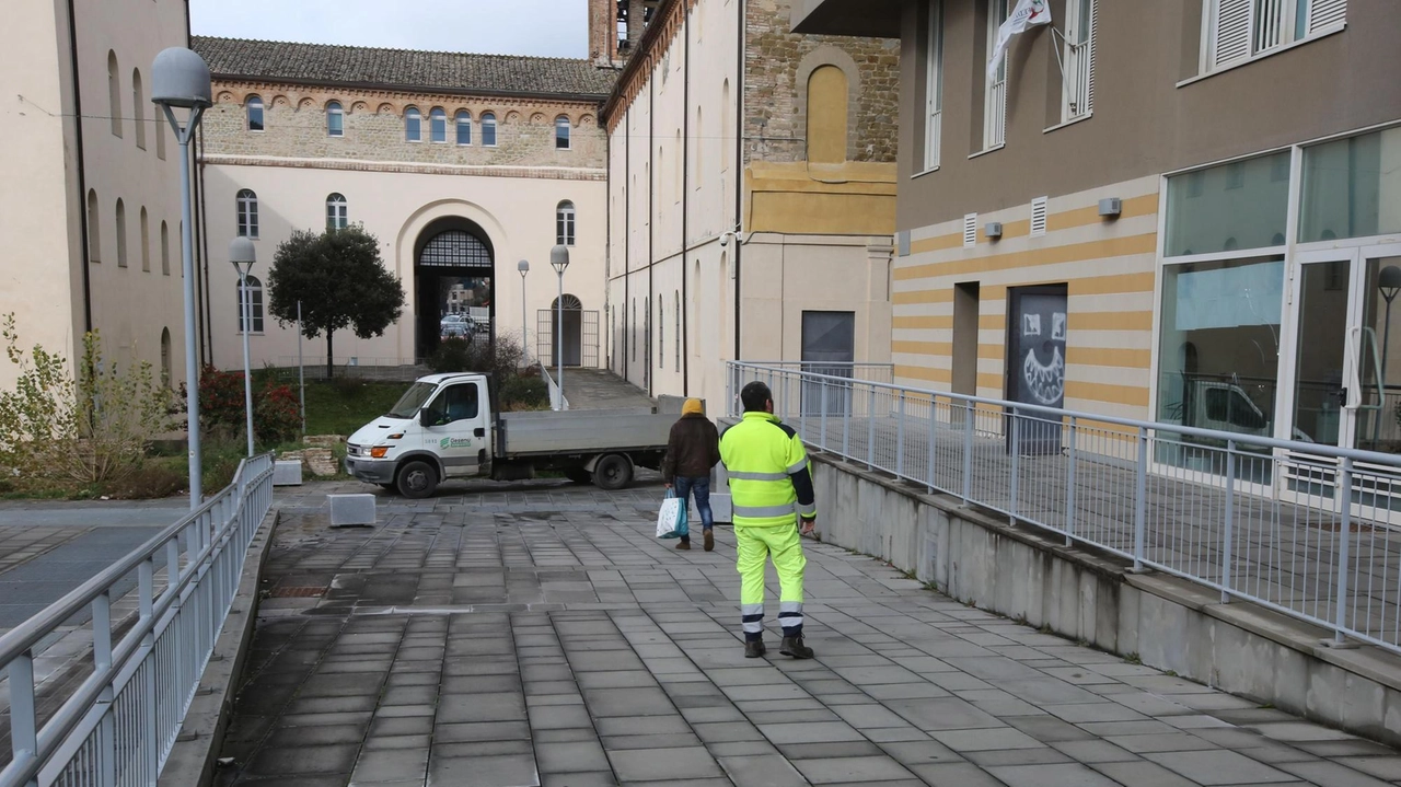 La Nuova Monteluce è ancora semideserta e in condizioni di degrado. Si attende l’avvio. del cantiere della Asl La Nuova Monteluce è ancora semideserta e in condizioni di degrado. Si attende l’avvio. del cantiere della Asl