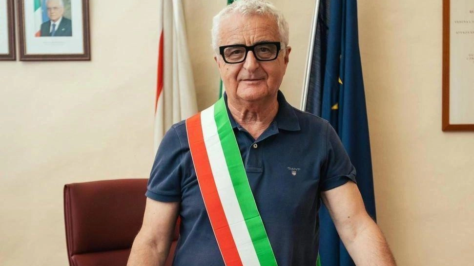 Piero Pii, sindaco di Colle Val d’Elsa, spiega il sì. alla Comunità di Energie Rinnovabili Piero Pii, sindaco di Colle Val d’Elsa, spiega il sì. alla Comunità di Energie Rinnovabili