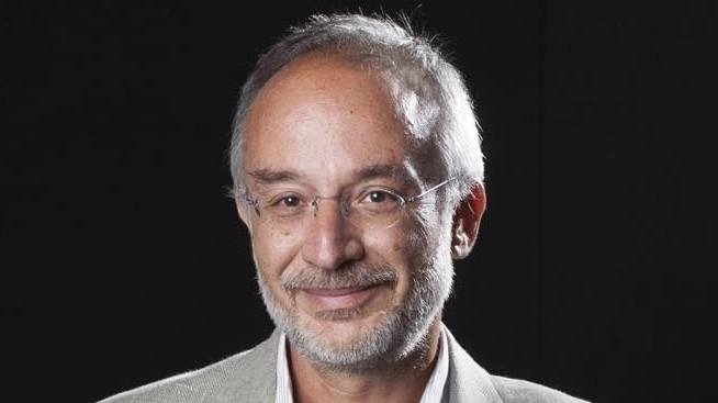 Stefano Mancuso è professore ordinario di Arboricoltura generale e coltivazioni arboree all’Università di Firenze Stefano Mancuso è professore ordinario di Arboricoltura generale e coltivazioni arboree all’Università di Firenze