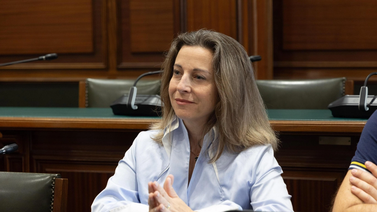 Dopo lo strappo di alcuni territori per l’accordo col centrosinistra, difficoltà a riempire tutte le ’caselle’. Galletti ha la deroga di Conte, sarà capolista a Pisa e Massa: per lei possibile incarico nella futura giunta.