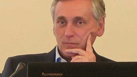 Il professor Antonello Pasini è fisico e climatologo del Cnr, sarà lui a tenere la conferenza in programma domani sul tema. ‘La crisi climatica recente: impatti diretti e indiretti sull’Italia’ Il professor Antonello Pasini è fisico e climatologo del Cnr, sarà lui a tenere la conferenza in programma domani sul tema. ‘La crisi climatica recente: impatti diretti e indiretti sull’Italia’