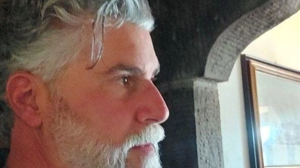Un libro di cui Montepulciano è protagonista ma in cui non si parla né di turismo né di cultura né...