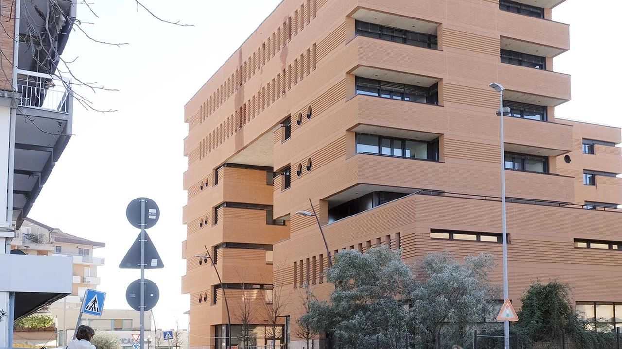 I palazzi disegnati dall’architetto Mario Botta in via Brigata Partigiana Ugo Muccini sono stati in passato al centro di numero proteste e polemiche. Nel suo nome è nato anche un comitato di citadini
